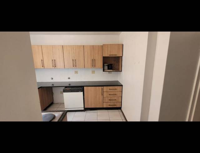 3 BEDROOM APARTMENT FOR SALE IN SUNNYSIDE